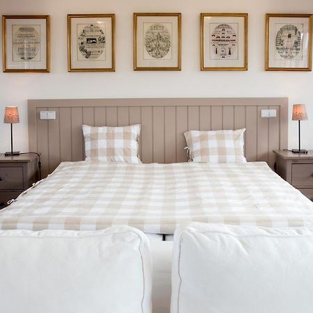Hotel Dvur Hoffmeister Velke Cicovice Экстерьер фото
