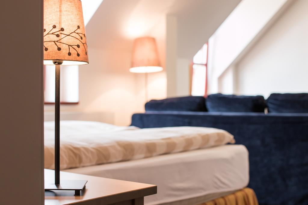 Hotel Dvur Hoffmeister Velke Cicovice Экстерьер фото