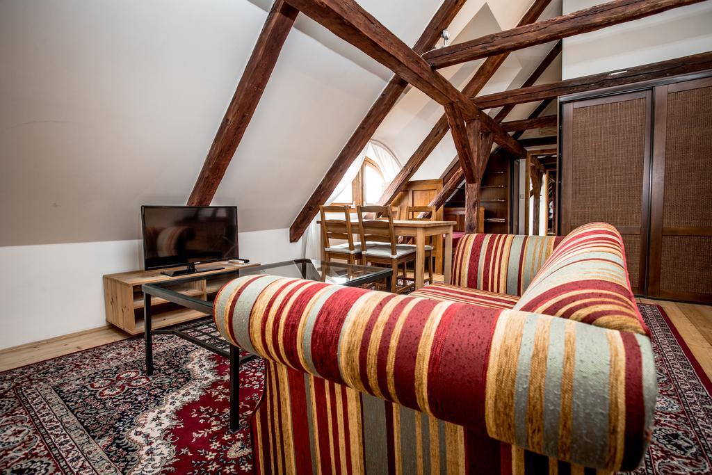 Hotel Dvur Hoffmeister Velke Cicovice Экстерьер фото