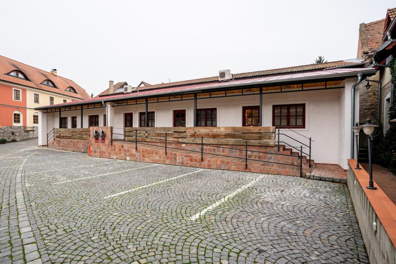Hotel Dvur Hoffmeister Velke Cicovice Экстерьер фото